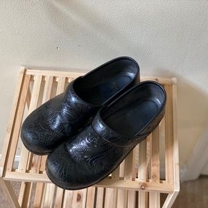 Dansko Professional Clogs Size 9.5